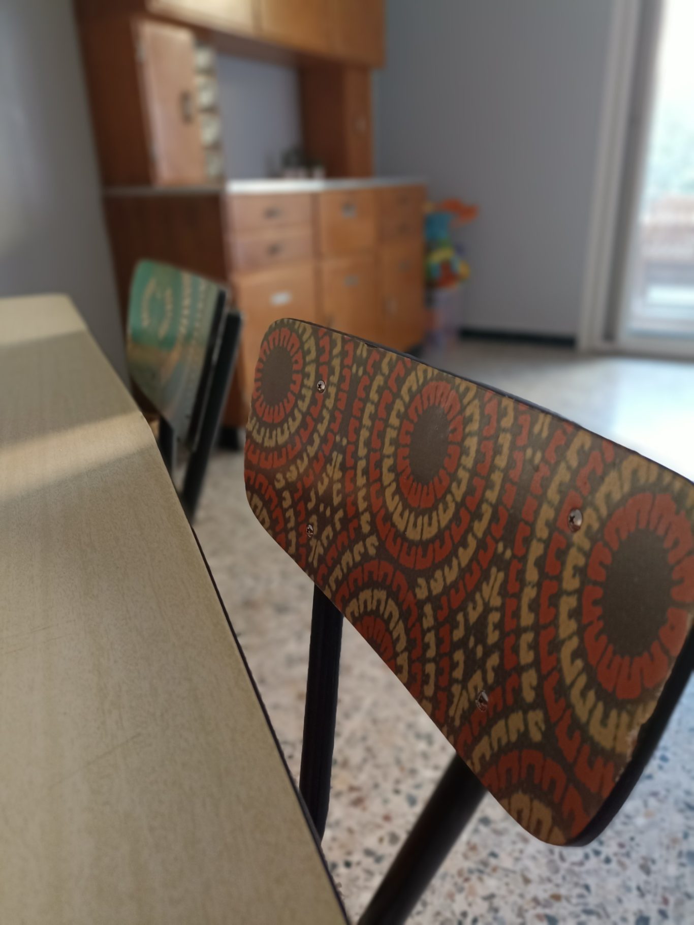 Relooking complet seventies Relooking complet d’une maison pour révéler son authenticité et son caractère - Aménagement et décoration style année 70