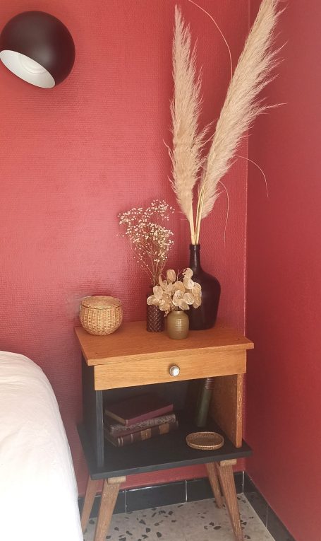 Aménagement intérieure à Toulouse - Restauration et upcycling d'une ancienne table de chevet.