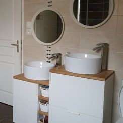 Optimisation de l'espace salle de bain pour être accessible aux enfants de tout âge.