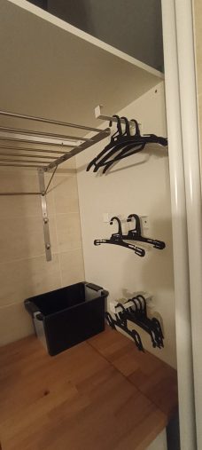 Dès la sortie de la machine à laver, le linge peut être étendu aisément sans se froisser.